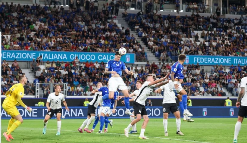إيطاليا تتأهل إلى نهائي الملحق المؤهل إلى كأس العالم