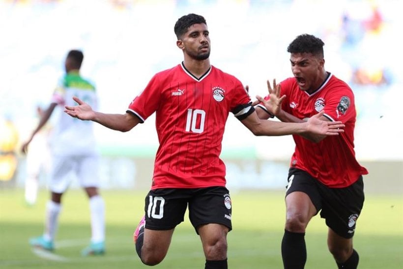 الأهلي يدرس التعاقد مع إبراهيم عادل